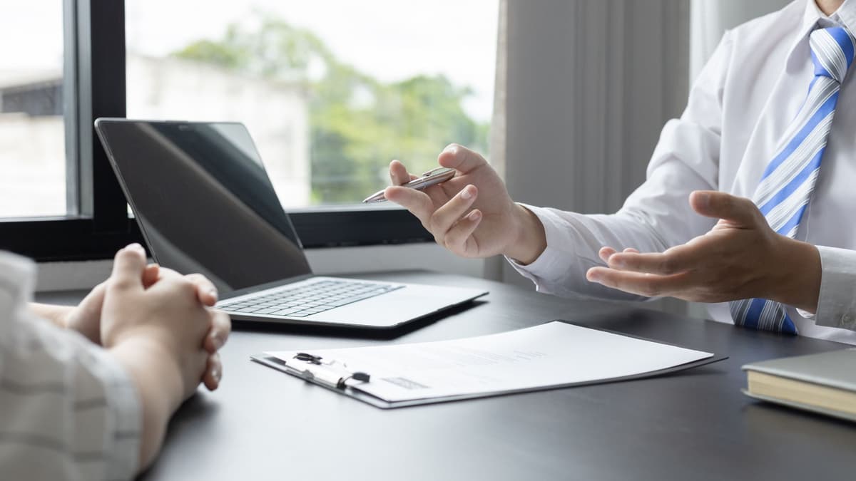 【即日連絡OK】雇用保険未加入でも2週間で退職｜民法627条と安全手順